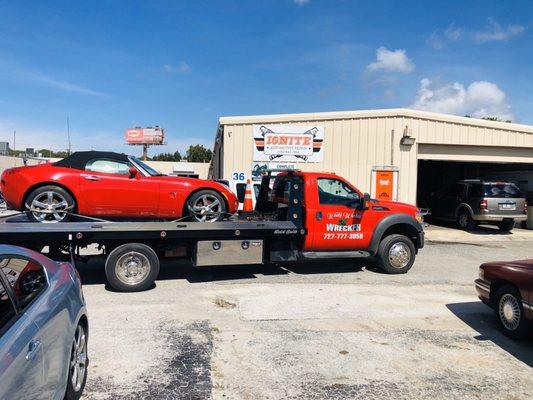 Pontiac Solstice very Low difficult to tow properly vehicle.