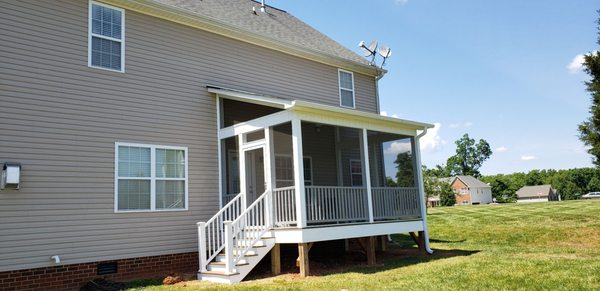 Screened-In Deck by Lakenridge Builders - Jamie Campbell