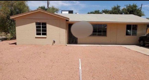 House sits next to a park for study or exercise