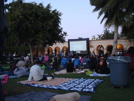 Screen on the Green