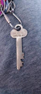 Do you have safe deposit boxes with this key