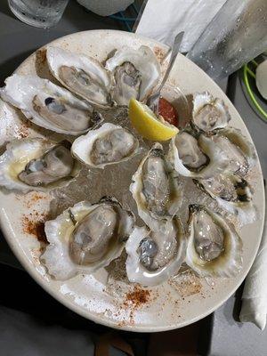 6/29/22 dozen raw oysters - $26