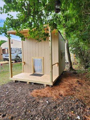 Front view of dog kennel