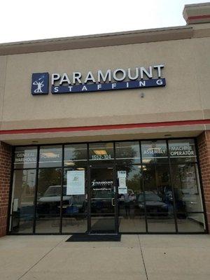 Paramount Staffing of Naperville office facade