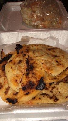 Pupusas de chicharron y queso