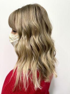 dimensional blonde