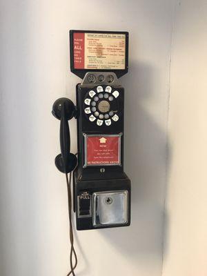 Old phone in vestibule