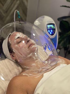 Oxygen facial