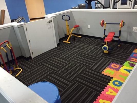 Kids area well in view of 90% of the gym (sits right in the middle) so you can see your kids the whole time.