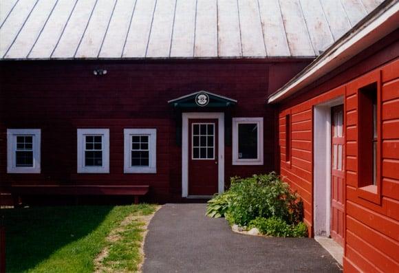 The Ndakinna Education Center