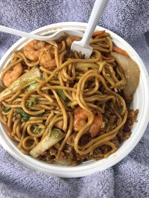 Shrimp lo mein