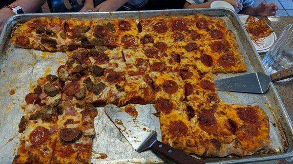 Large sheet pizza