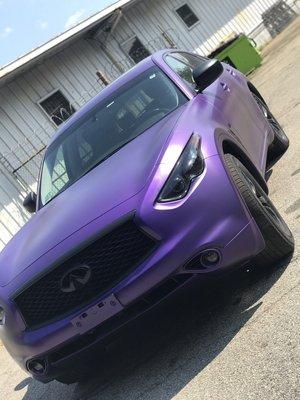 Infiniti QX70 plum crazy purple