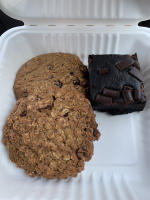 Some yummy vegan desserts