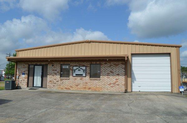 Sold Baton Rouge Commercial building with a contract in less than 2 weeks! Other agents listed it for over a year and couldn't sell it.