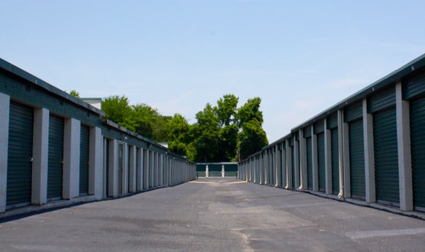 Ample Storage Center