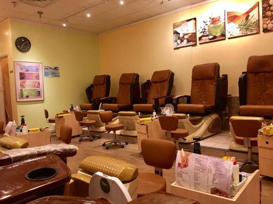 City Nail & Spa