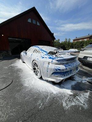 Porsche GT3 getting a mobile maintenance work !