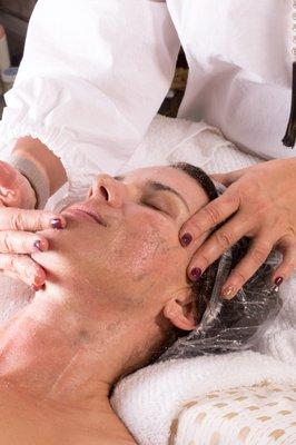 Facials for women | Dermaplaning facial