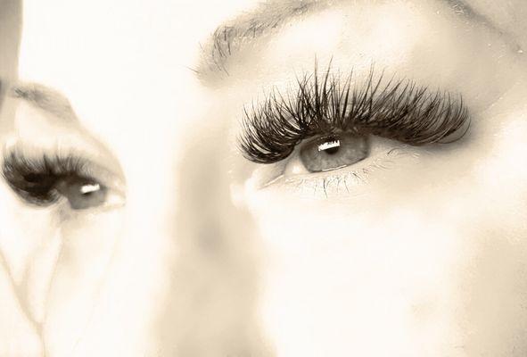 Wispy lashes