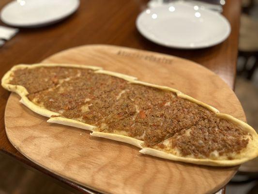 Kıymalı pide