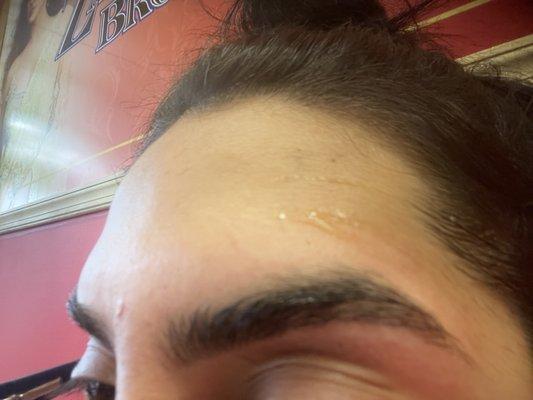 Eyebrows threading