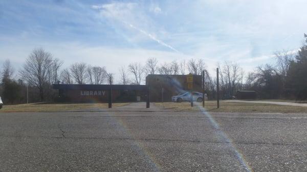 A beautiful sunny day outside the library.