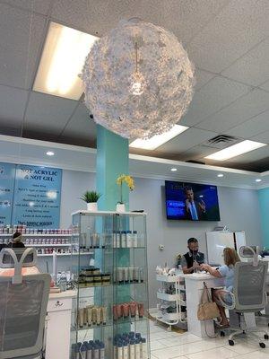 Interior decor-tiffany blue white & silver color scheme