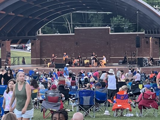 Amphitheater at Walter Y Elisha Park