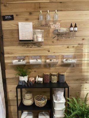 Our Salt Bar is a crowd favorite. With four different variations, you can take home a blend to take your bath to the next level.