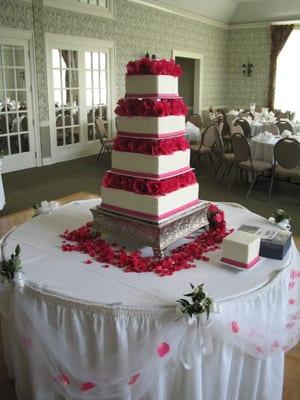 Cake with our beautiful roses