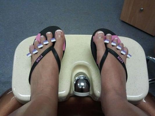 loving my new pedi :) thanks d&m!