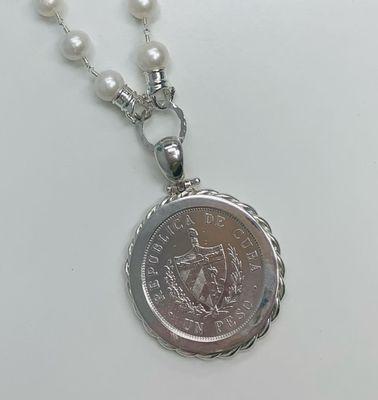 Vintage Genuine Un Peso Cuban Coin Enhancer Pendant in Sterling Silver.