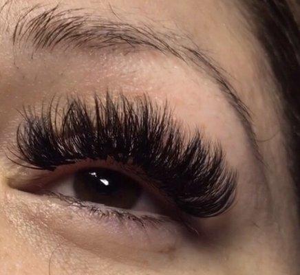 Mega volume lash extensions