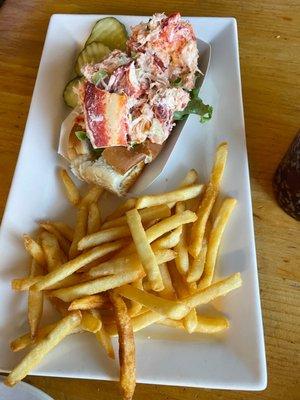 Tozier 's Lobster Salad Roll