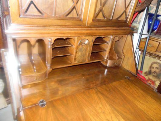 MAHOGHANY OLD DESK    500.00