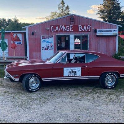 Famous Garage Bar