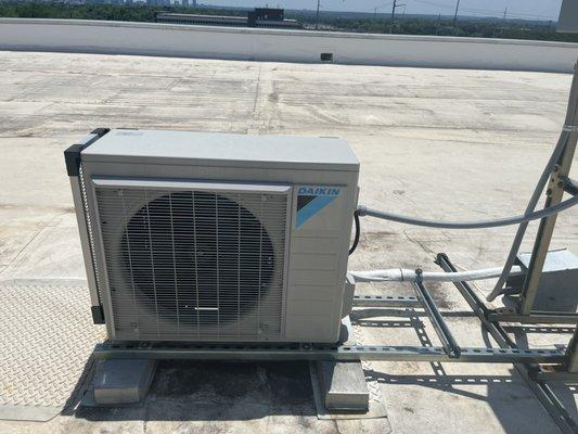 HVAC vrf installation.