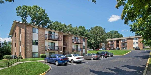 Oak Park Apartments in Salem, VA. Offering one, two and three bedroom apartments for rent is Salem.