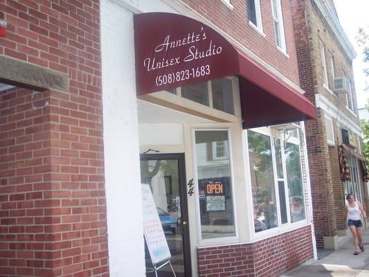 Annette's Unisex Studio