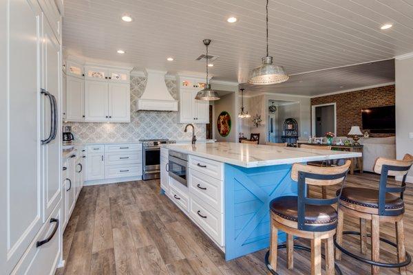 Accent island and kitchen remodel