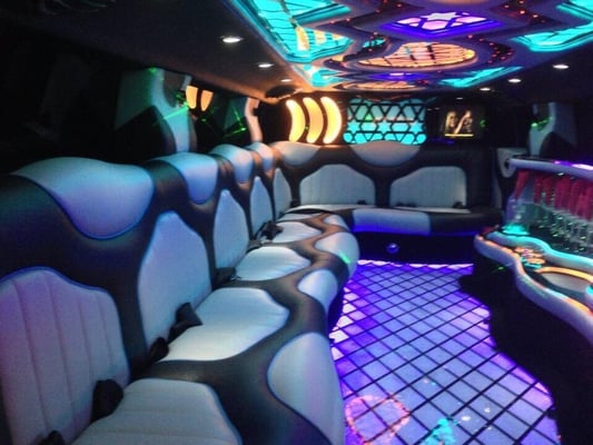 Plans for the weekend? Call 443-996-9903 today to reserve your vehicle#PartyBus#Limo #LuxurySUV#LuxurySedan#NightOut #Baltimore