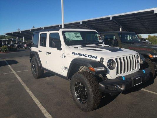 $72k Jeep.  (4xe)