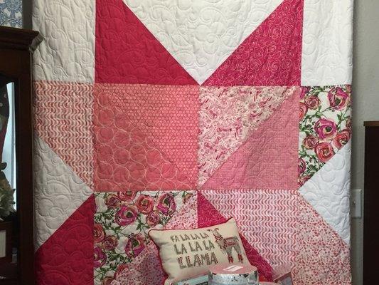 Join us for a class to learn how to make this yummy Barn Star quilt pattern.This one is made with one of our color Master Fat Quarter Boxes