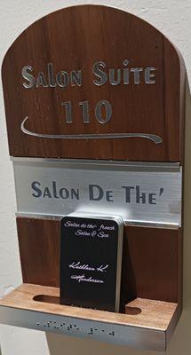 Salon de thé  [te] 
 Salon & Spa 
 Private Hair Studio
 Specializing in Haircolor 
 Detailed haircuts 
 Spa Healing Facials
 Swedish massage