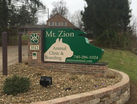 Mt. Zion Animal Clinic & Boarding