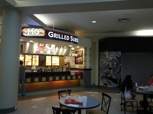 Mo's Grilled Subs Storefront