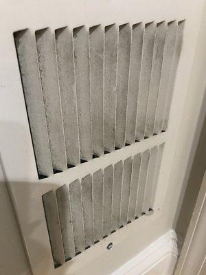 Vent with dust