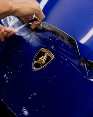 Stek PPF being cut precisely on this Lamborghini. 10 year warranty !