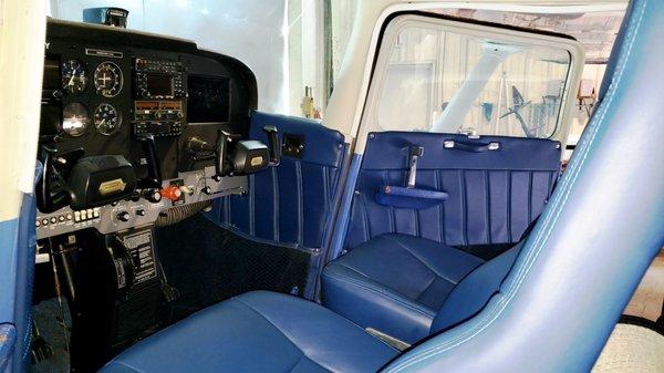 N738NY interior - Yes, matching blue leather!